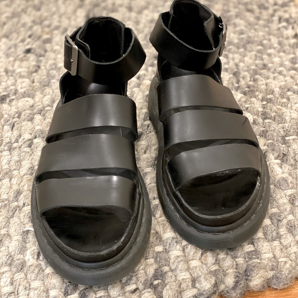 Dr. Martens Clarissa sandal